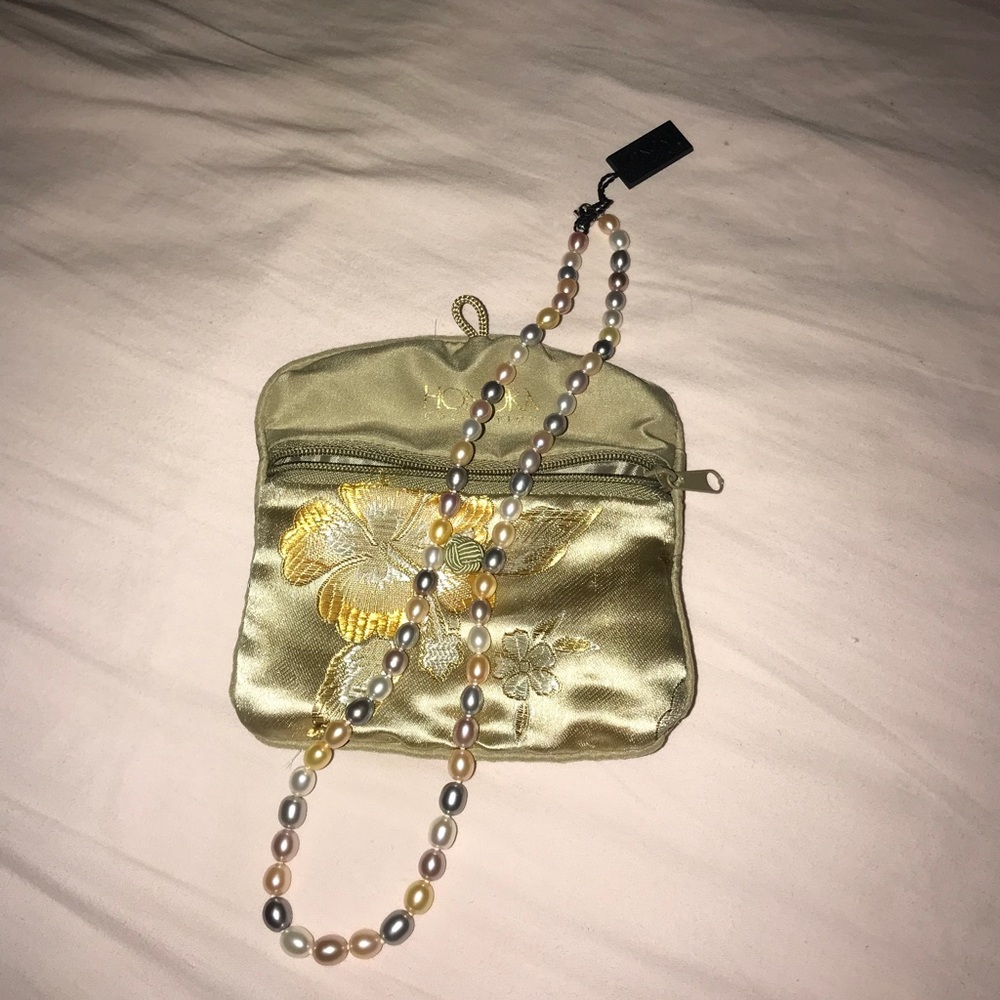Honors pearl necklace